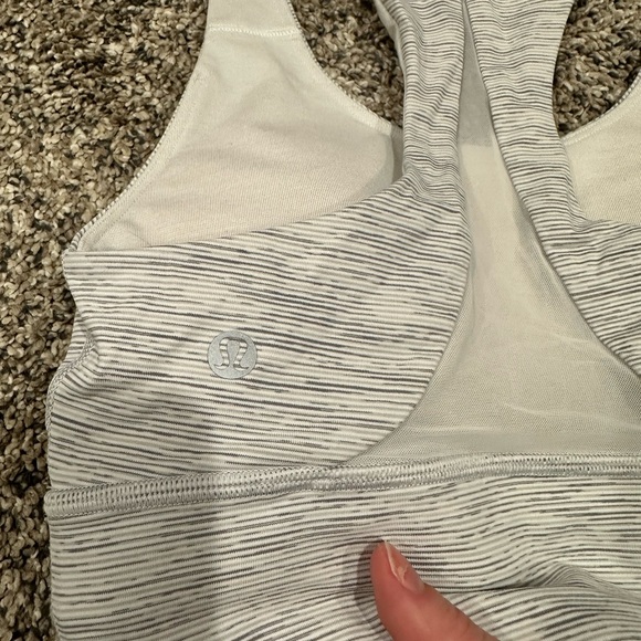 Lululemon bra - Picture 5 of 7